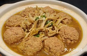 Yellow Flower Vegetable and Pork Ball Stew