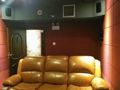 -新华里咖啡书吧(新华书店小寨店)