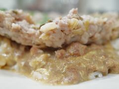 滑蛋牛肉梅菜肉饼饭-好好滋味茶餐厅