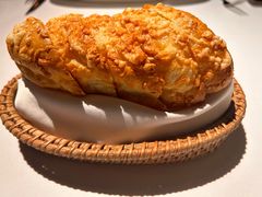 自制蒜蓉面包-Oyster Talks 四度蚝法餐厅