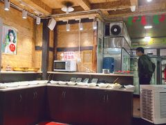 -俭让佬妈现卤串串(温江总店)