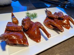 脆皮乳鸽-新荣记(BFC外滩金融中心店)