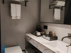 -万泊酒店(长沙五一广场国金中心店)