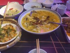 -粉墨特色菜·烧烤音乐酒馆