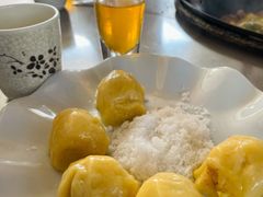 粘豆包-粘豆包柴火铁锅炖