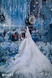 -雪莉美妆婚纱馆