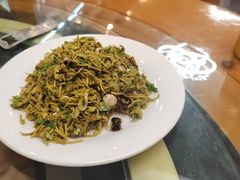 -明月食府(二区干二路店)