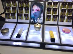 -miomi米欧米隐形眼镜(领展购物广场·中关村店)