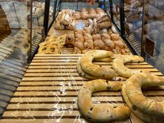 -Dough&Joe团憩(瑞虹天地月亮湾店)