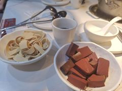-德林酸菜鱼火锅(南丹店)
