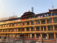 -黄浦江游览十六铺3号码头网红自助餐