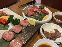 -炼火烤肉店