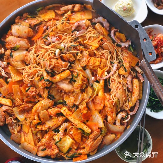 亲昵春川鸡排(皇冠花园中区店)
