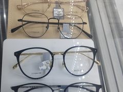 -翰佐蔡司小乐圆·依视路星趣控·暴龙眼镜折扣店