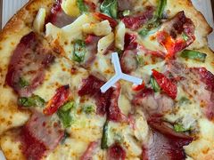 黄金六两松板肉比萨-必胜客(东大桥店)