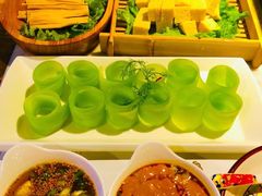 -尚尚仙·酸汤猪手·猪肚鸡火锅(华联万柳购物中心店)