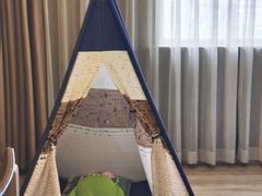 -西安大雁塔科技大学地铁站亚朵酒店