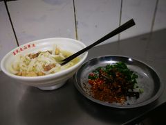 鸡肉饵丝-文山荷鲜居(翠湖店)