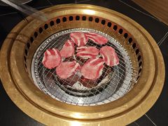 -山川小町·极番烧肉(新地假日广场店)