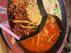 -老房老舍重庆火锅(假日城市店)
