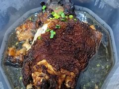 -老码头黑皮肘子锅包肉(赣水路店)