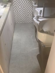 -PE SALON