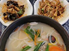 -桥香园过桥米线(国贸店)