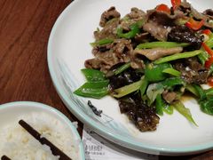-犇逸·乐山跷脚牛肉·四川现炒(览海店)