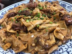 -壹阁胡羊焖饼(特色小吃街店)
