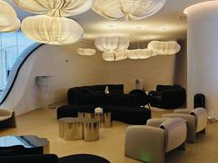 -涨巢·潮玩水疗局