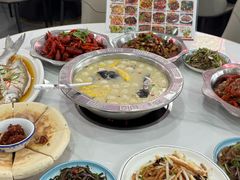 -丹水桥地锅鱼·翘嘴鲌·地方特色全鱼宴(丹江口大坝店)