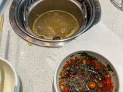 -龍歌自助小火锅(芝罘万达店)