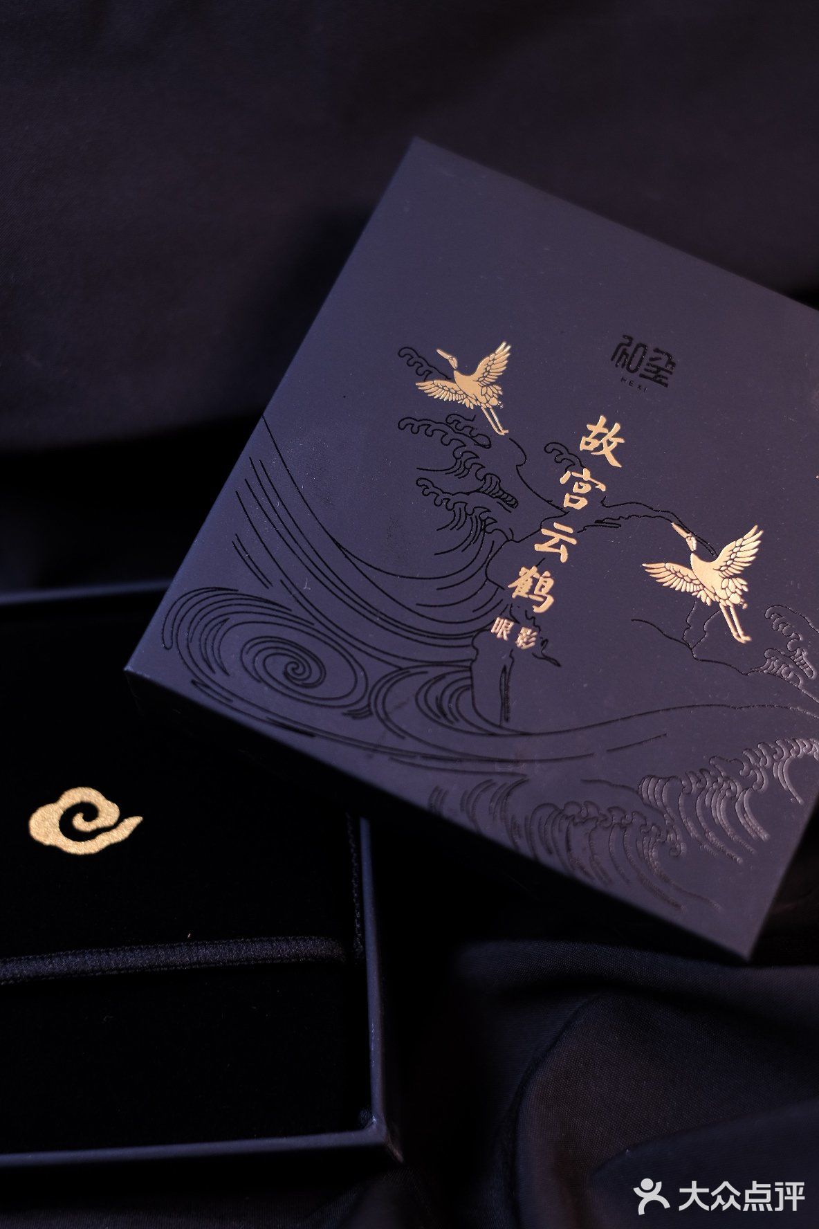 🌀首发 | 超仙绝版故宫联名-故宫云鹤眼影盘