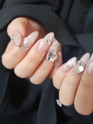 -AKIRA 安久日式美甲美睫