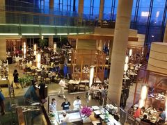 -松山湖凯悦酒店·Café自助餐厅·周末火舞秀表演
