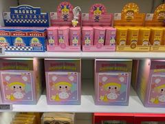 -泡泡玛特POPMART(上海环球港店)