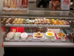 面包甜点陈列柜-派悦坊·甜品·蛋糕(虹口龙之梦店)