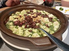 雪花牛肉松仁绿麻婆豆腐-桂满陇·蟹黄小笼汤包(巴黎春天浦建店)