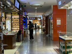 -三叶眼镜城批发市场(上海火车站店)