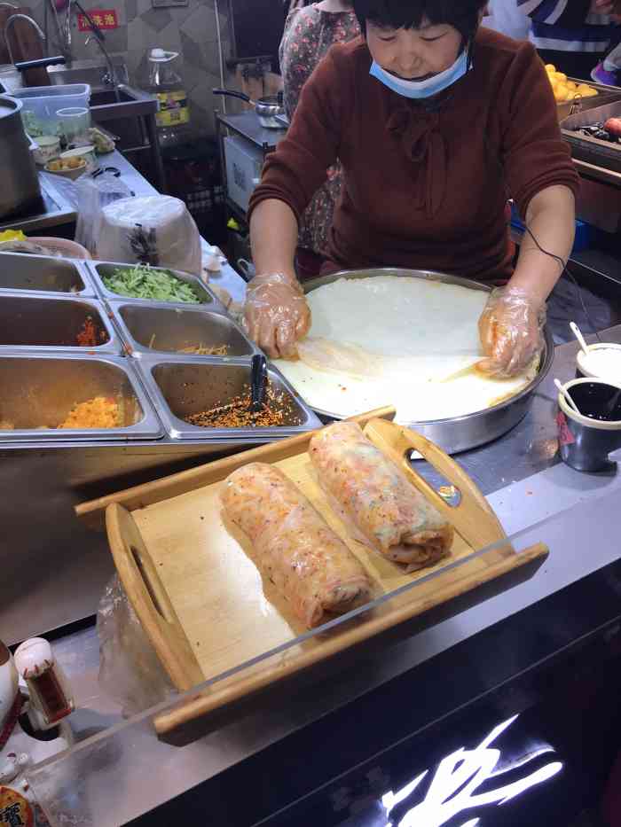 祖奶奶卷面皮(七宝店)-"[环境]当时在七宝逛,想吃卷皮,就去搜了.