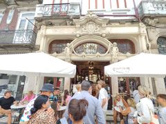 -Majestic Café