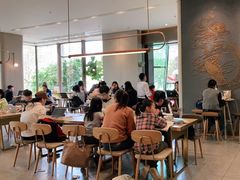 -星巴克臻选(深圳龙华红山天虹店)