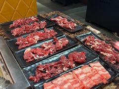 -牛里牛气· 榴莲海鲜鲜牛肉自助火锅·烤肉(横岗店)