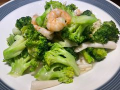 西兰花虾仁-吕氏疙瘩汤·私家菜馆(慈云寺店)