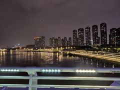 -南京眼步行桥
