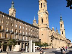 -皮拉尔圣母圣殿主教座堂