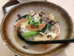 -蒙自源米线大王(东站店)