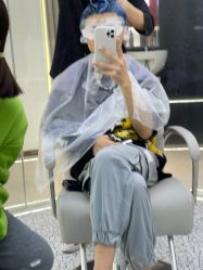 -In Style Hair Salon