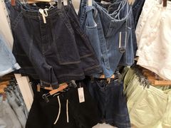 -优衣库(郑州丹尼斯大卫城店)