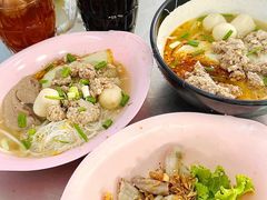 猪肉细米粉汤-榮泰米粉湯(Left Shop)